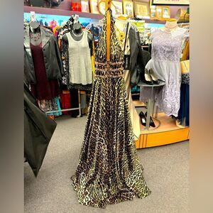 Sherri Hill Ladies 2 Black Leopard Formal Dress NEW Style